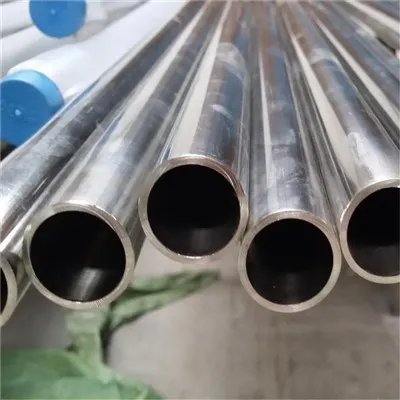 Dickwandiges Rohr aus Nickellegierung